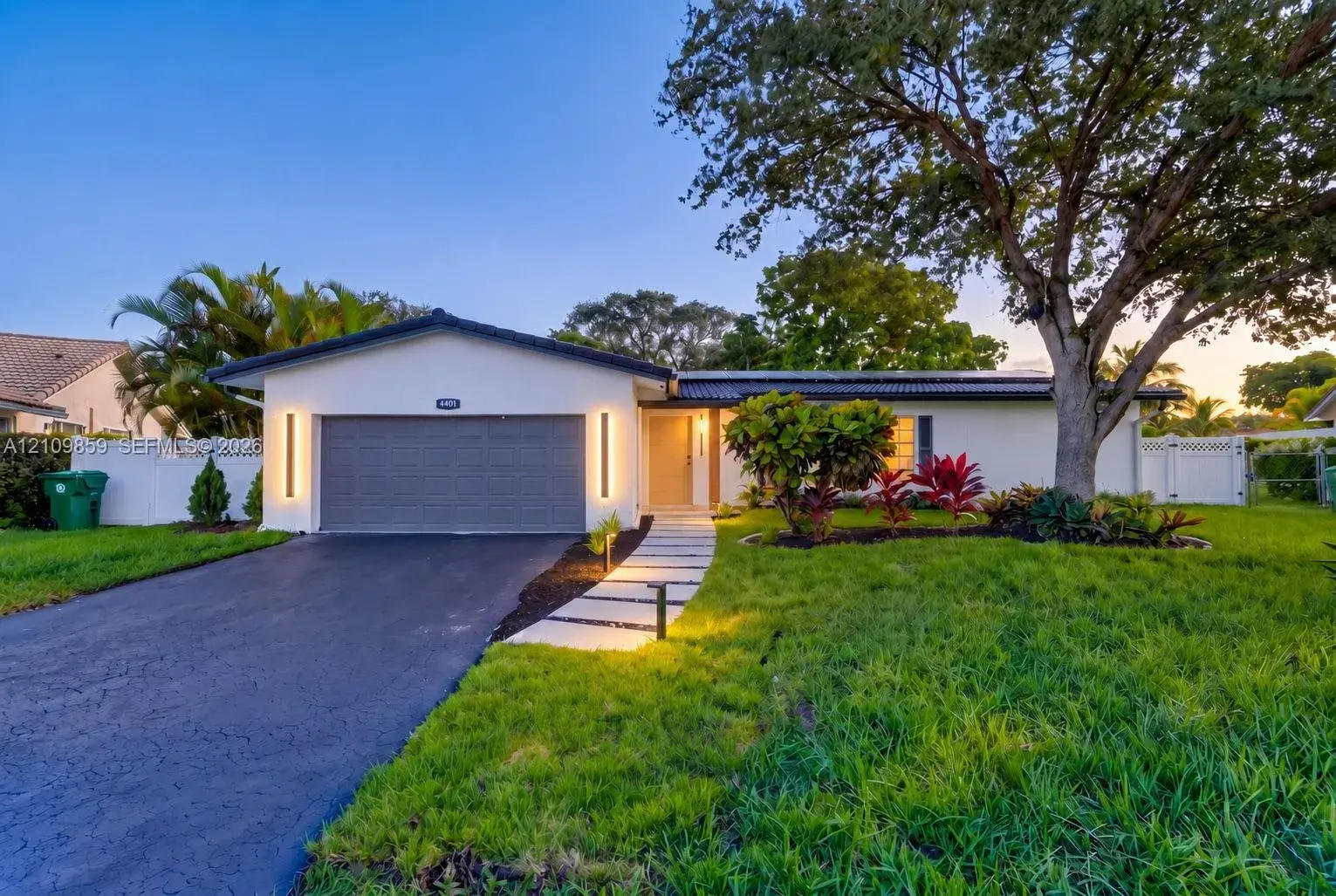 4401 NW 102nd Ter, Coral Springs FL 33065