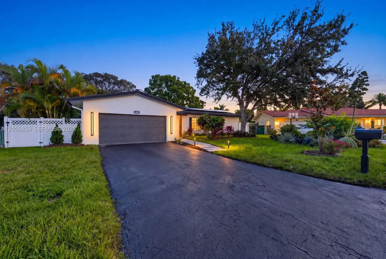4401 NW 102nd Ter, Coral Springs FL 33065