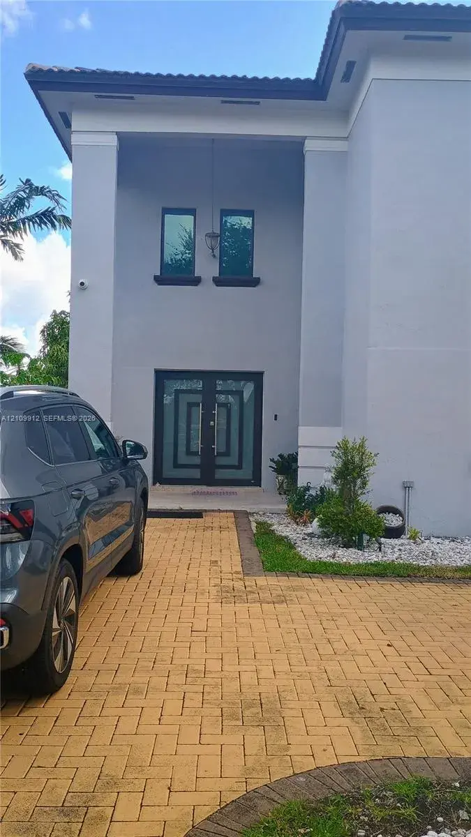 3253 SW 150 CT, Miami FL 33185