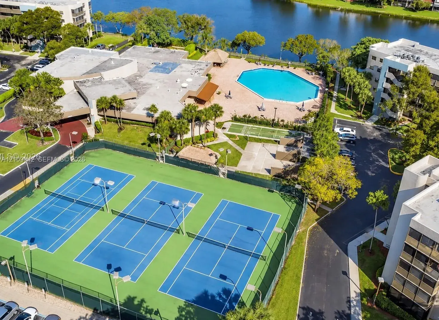 1101 Colony Point Cir # 423, Pembroke Pines FL 33026