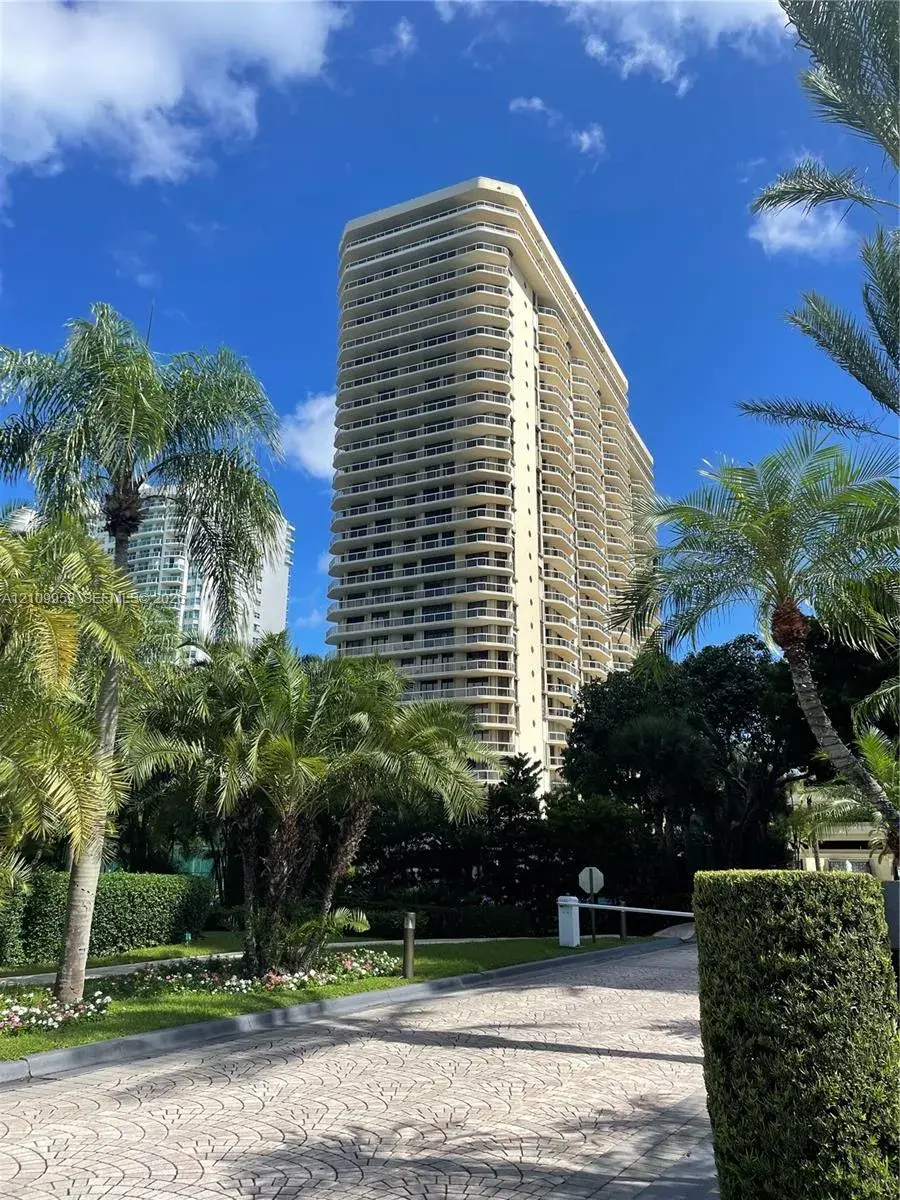 20191 E Country Club Dr # 2601, Aventura FL 33180