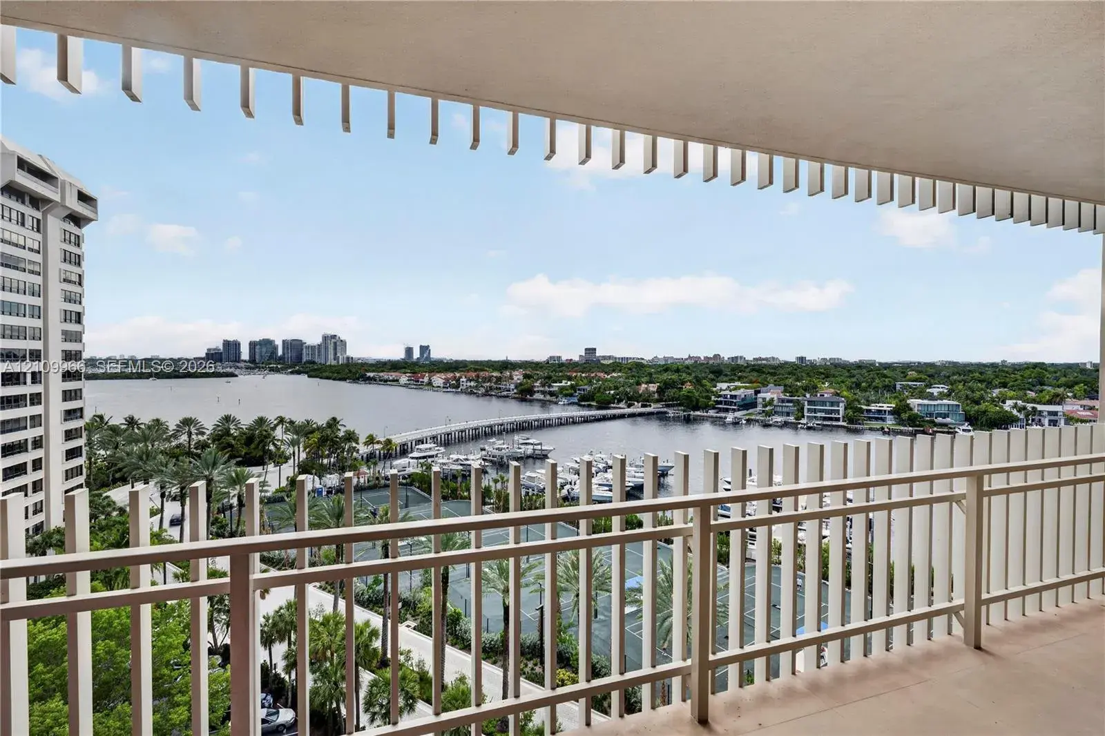 2 Grove Isle Dr # B1008, Miami FL 33133