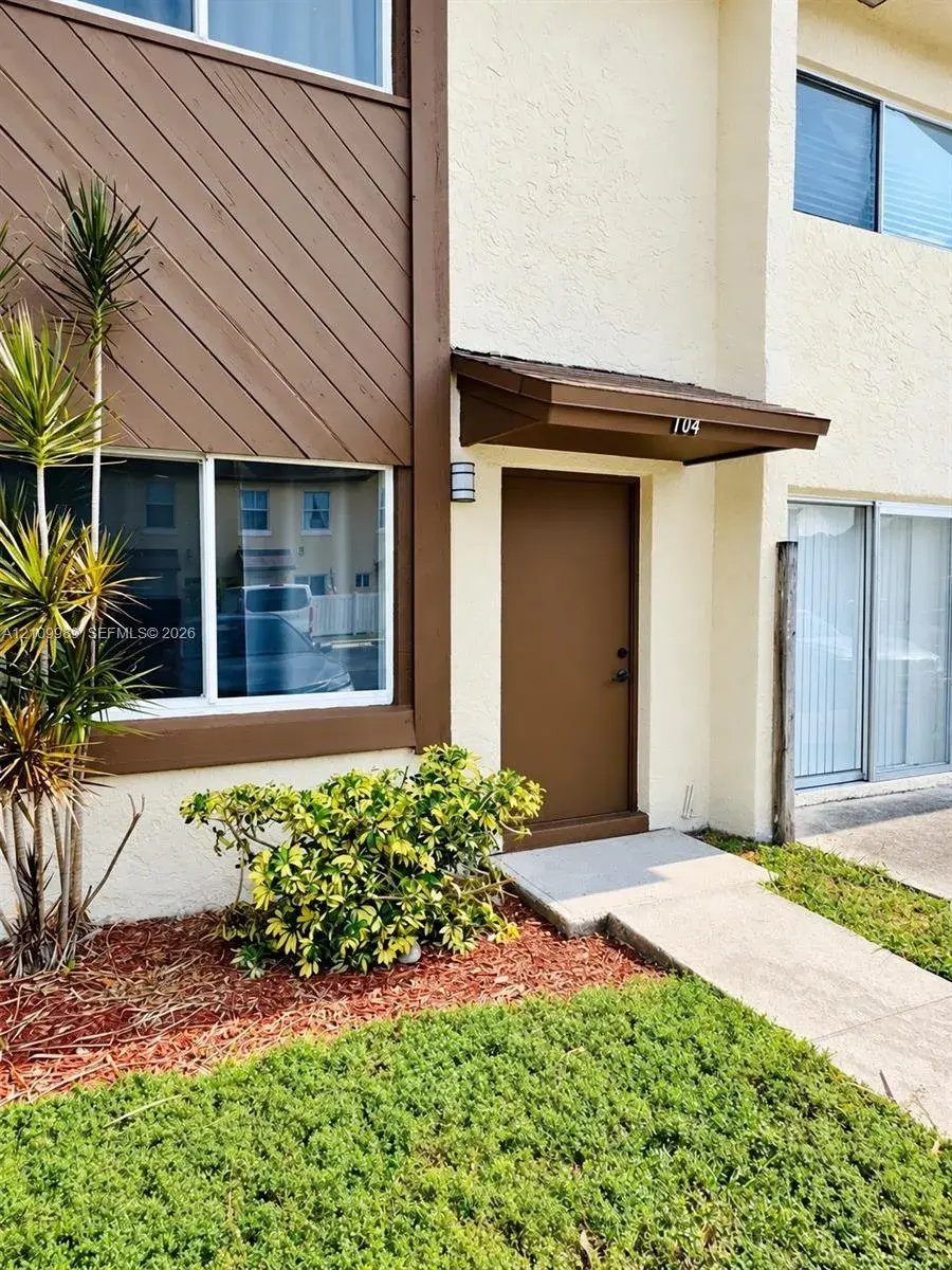6625 Winfield Blvd # D, Margate FL 33063