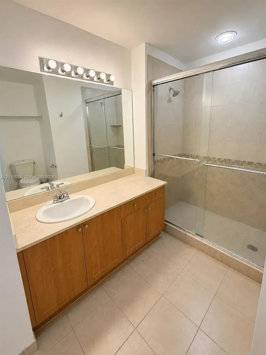 8999 NW 107th Ct # 1, Doral FL 33178