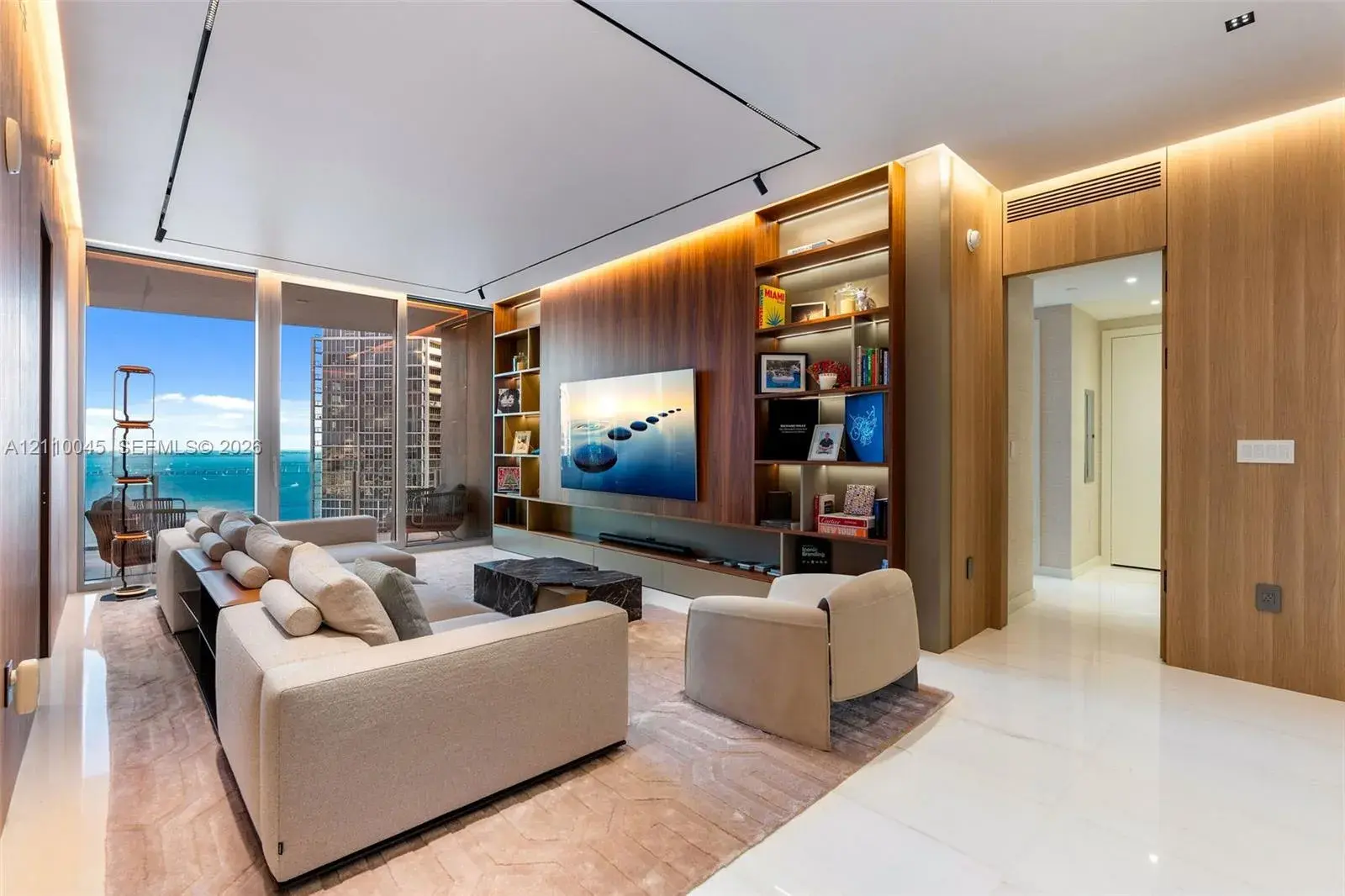 300 Biscayne Boulevard Way # 3105W, Miami FL 33131