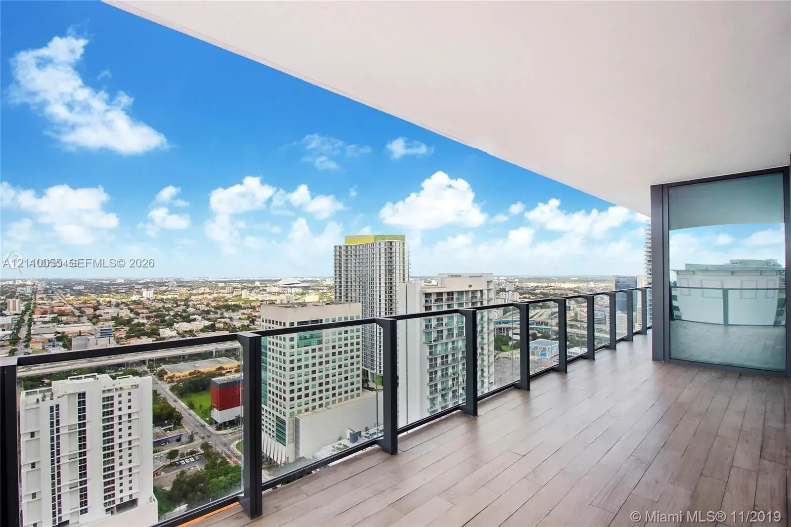 88 SW 7th St # 3202, Miami FL 33130