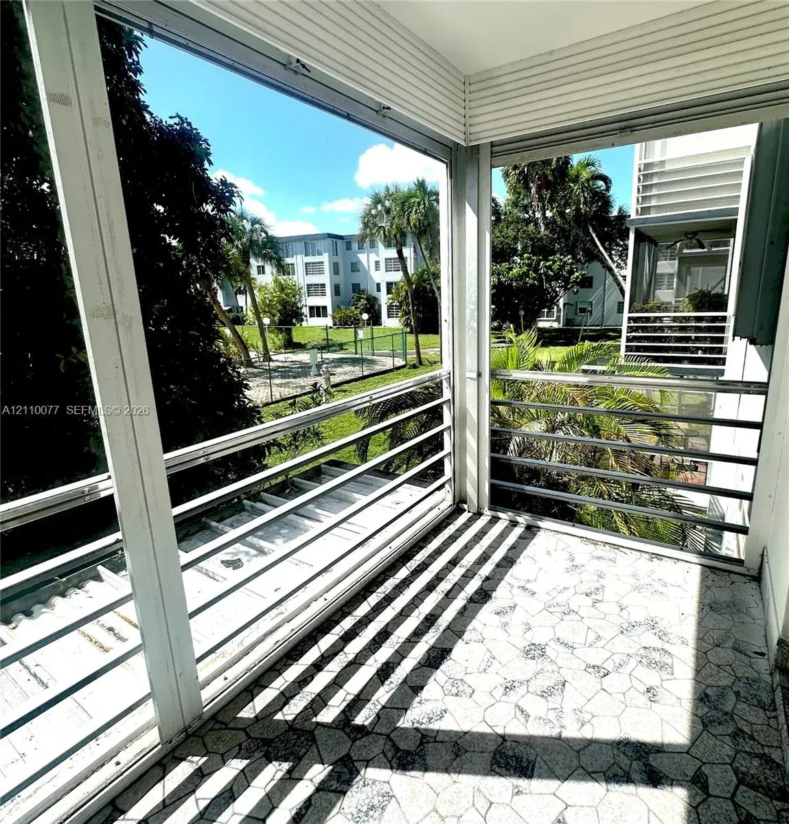 447 NE 195th St # 214, Miami FL 33179