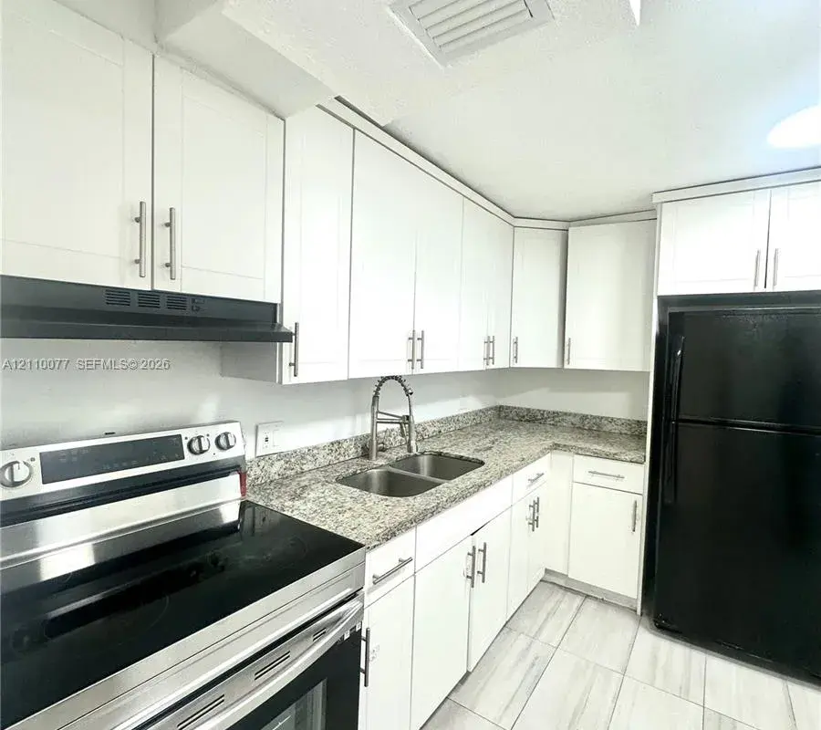 447 NE 195th St # 214, Miami FL 33179