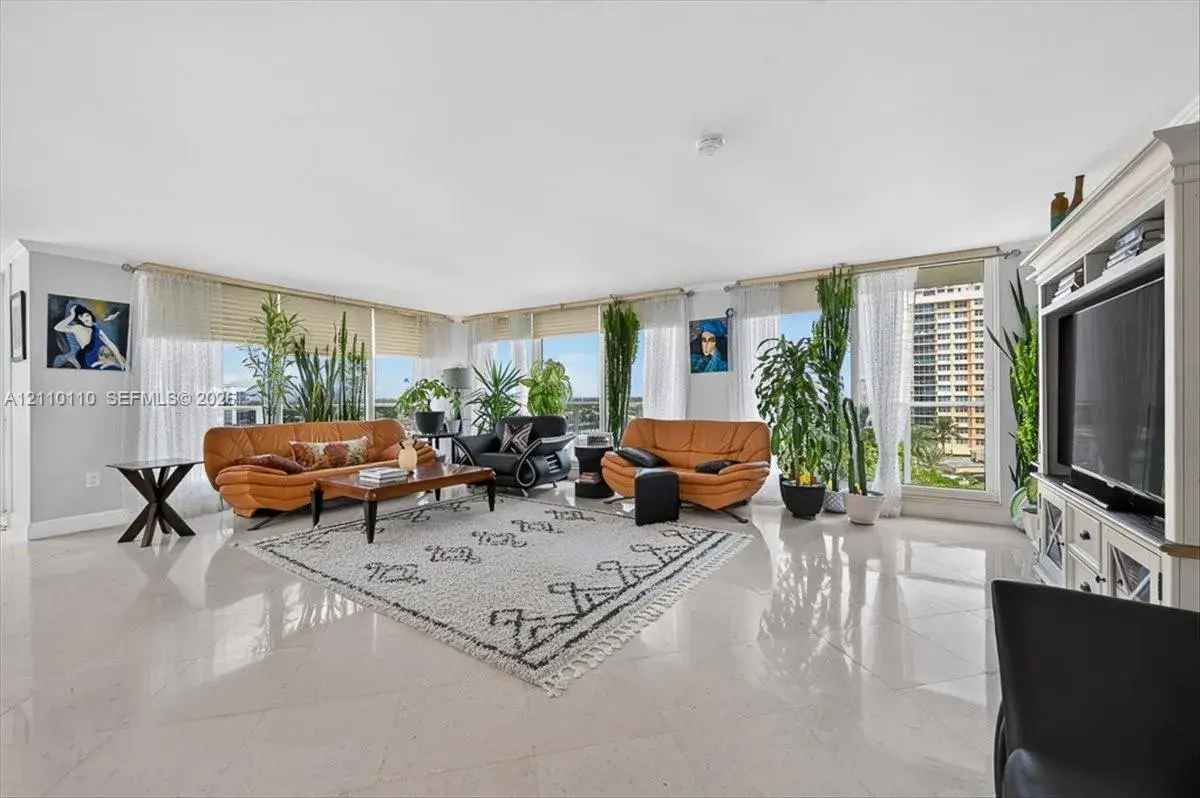 2751 S Ocean Dr # 801N, Hollywood FL 33019