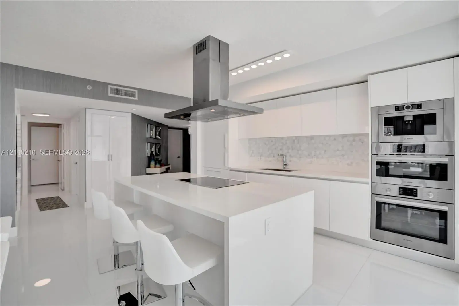 330 Sunny Isles Blvd # 908, Sunny Isles Beach FL 33160