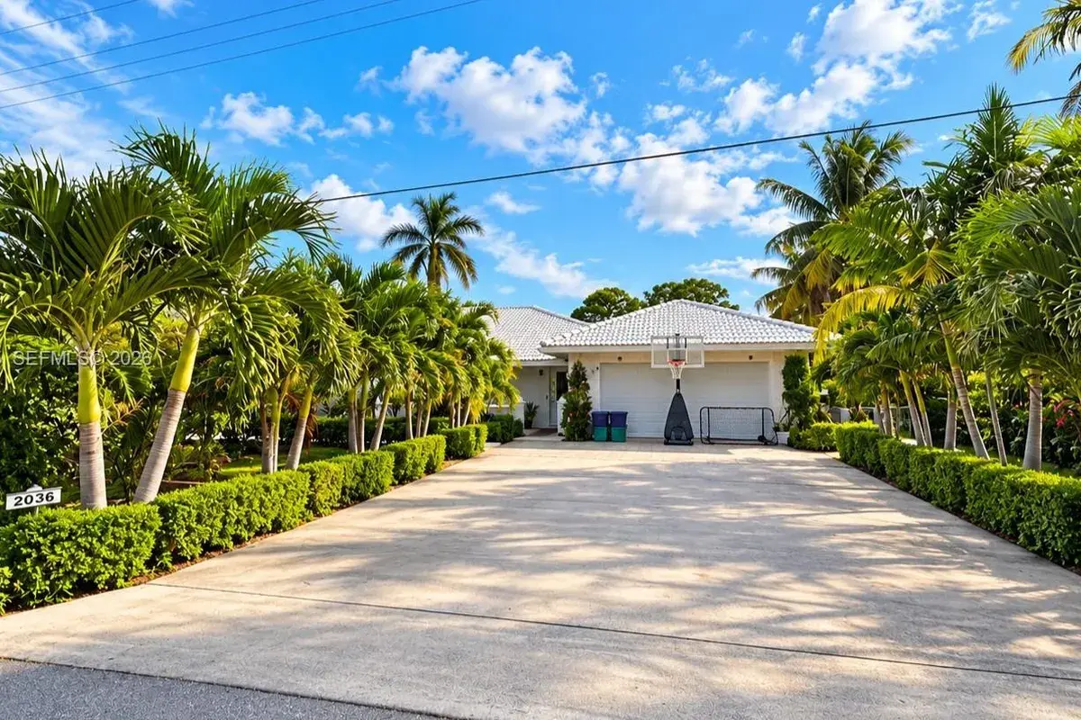 2036 Sharon St, Boca Raton FL 33486