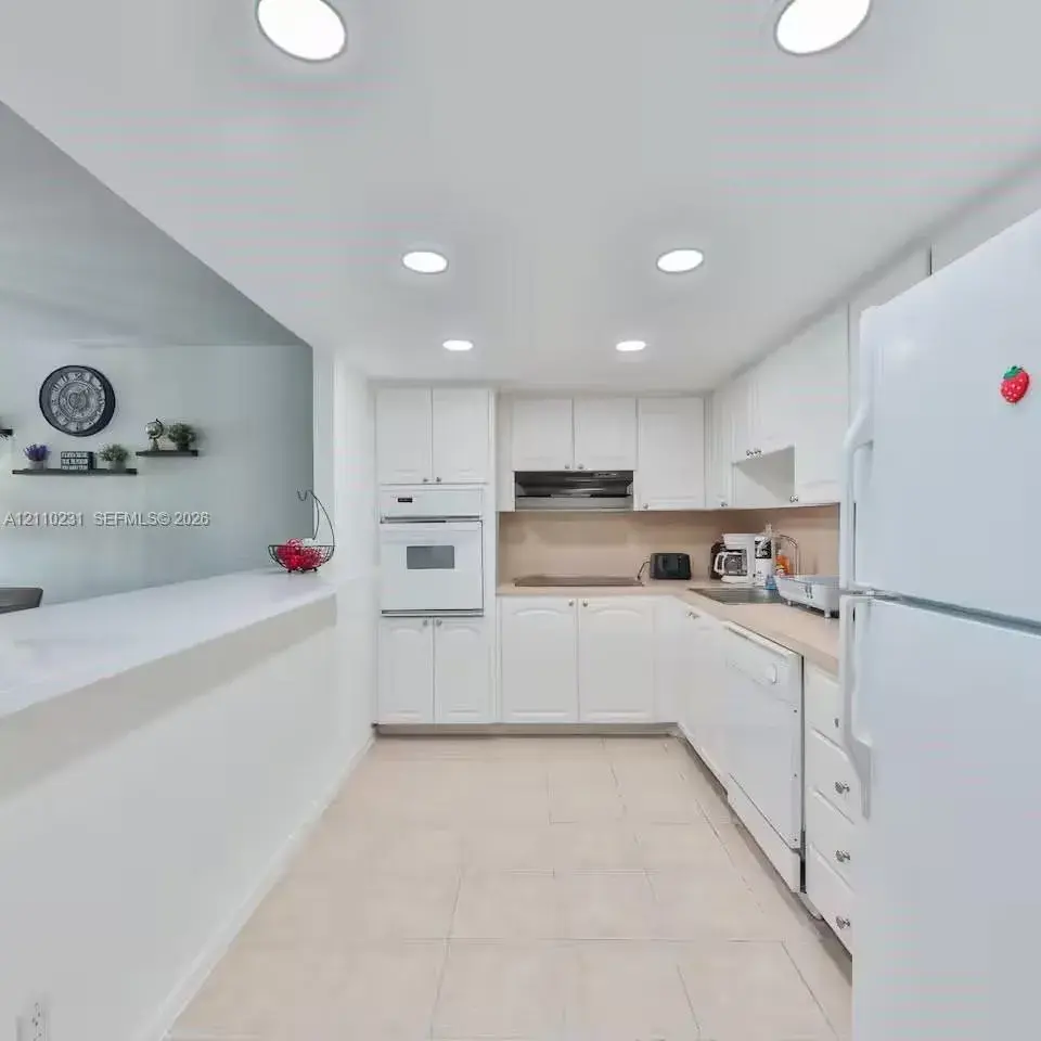 19370 Collins Ave # 622, Sunny Isles Beach FL 33160