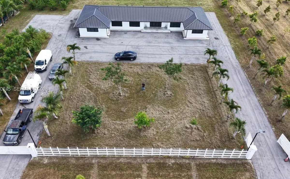 29855 SW 208, Homestead FL 33030