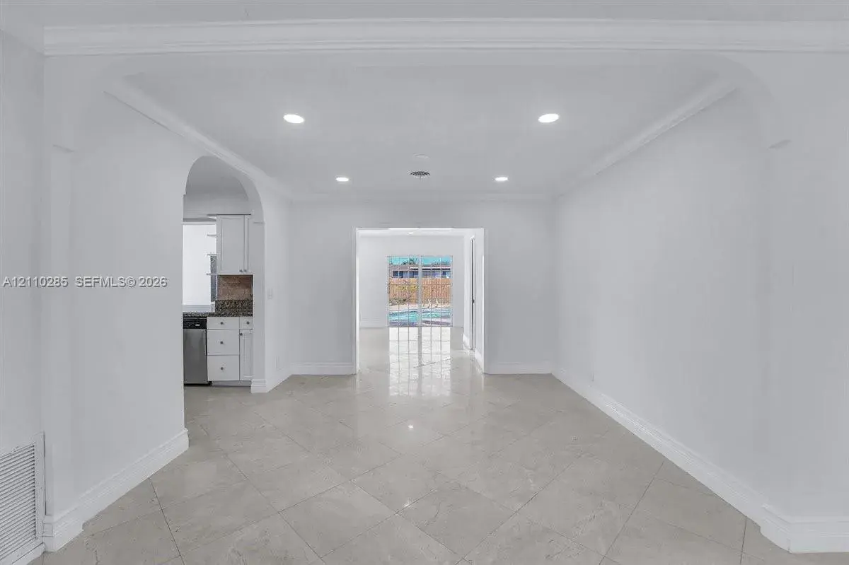 2005 N 36th Ave, Hollywood FL 33021