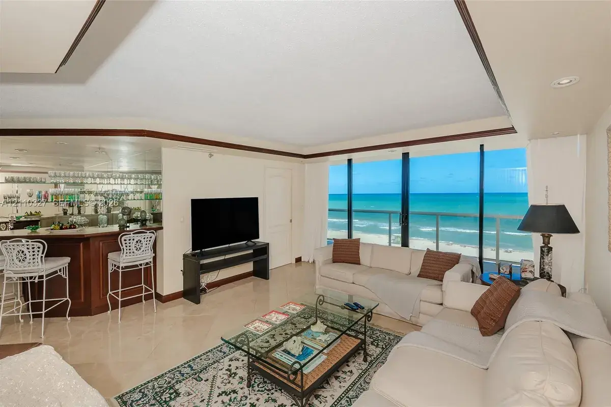 5757 Collins Ave # 1005, Miami Beach FL 33140