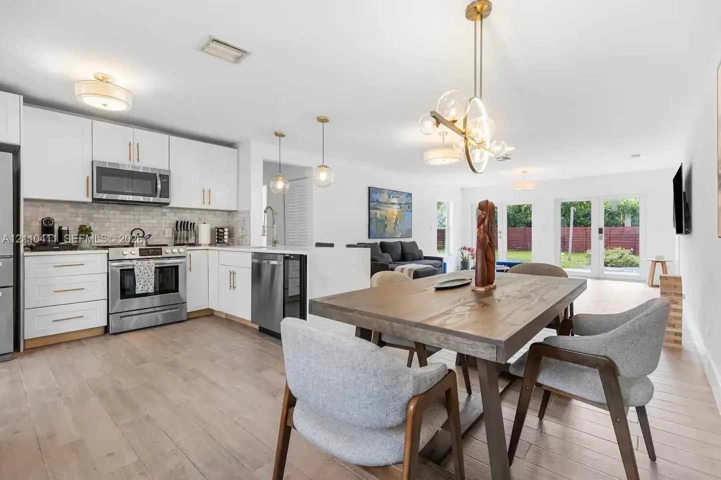 1825 SW 30th St, Fort Lauderdale FL 33315