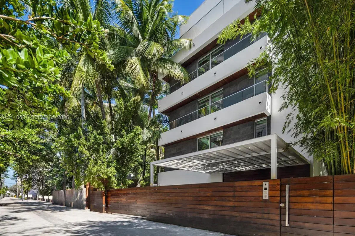 234 Washington Ave # D, Miami Beach FL 33139