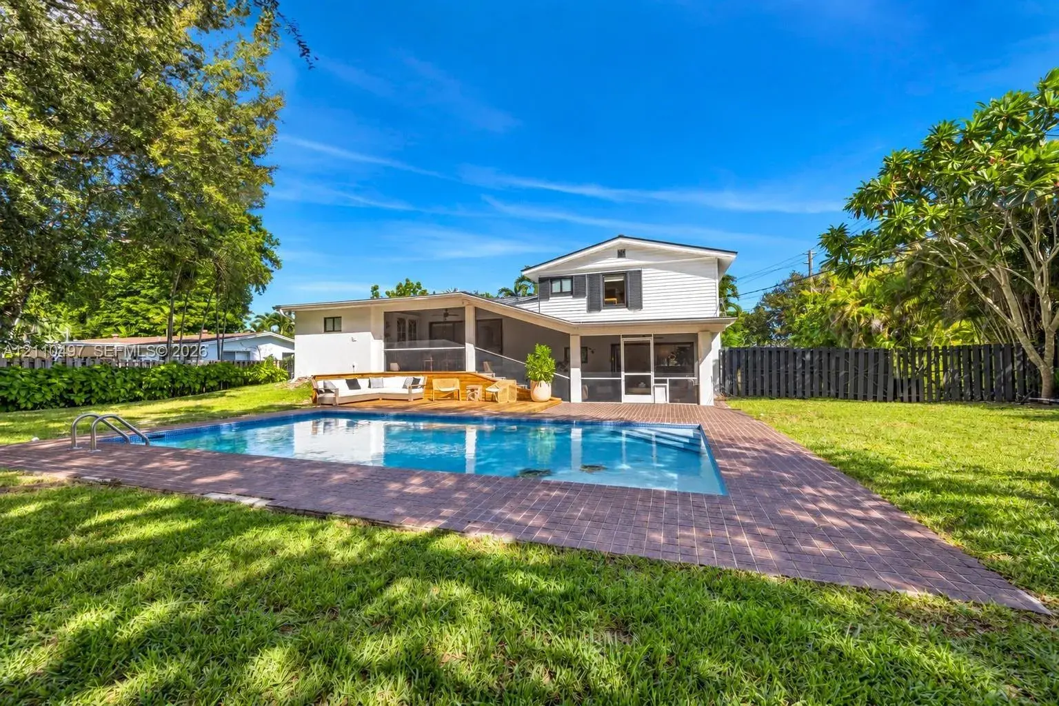 15922 SW 83rd Ct, Palmetto Bay FL 33157