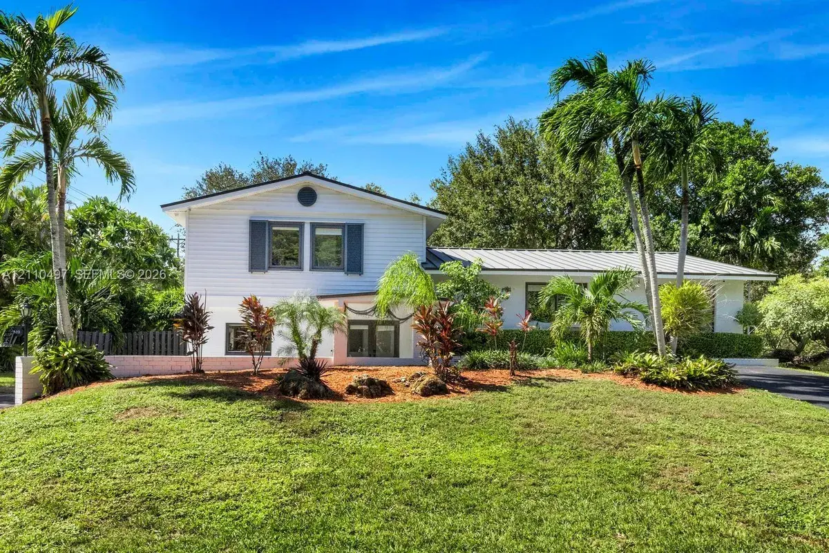15922 SW 83rd Ct, Palmetto Bay FL 33157