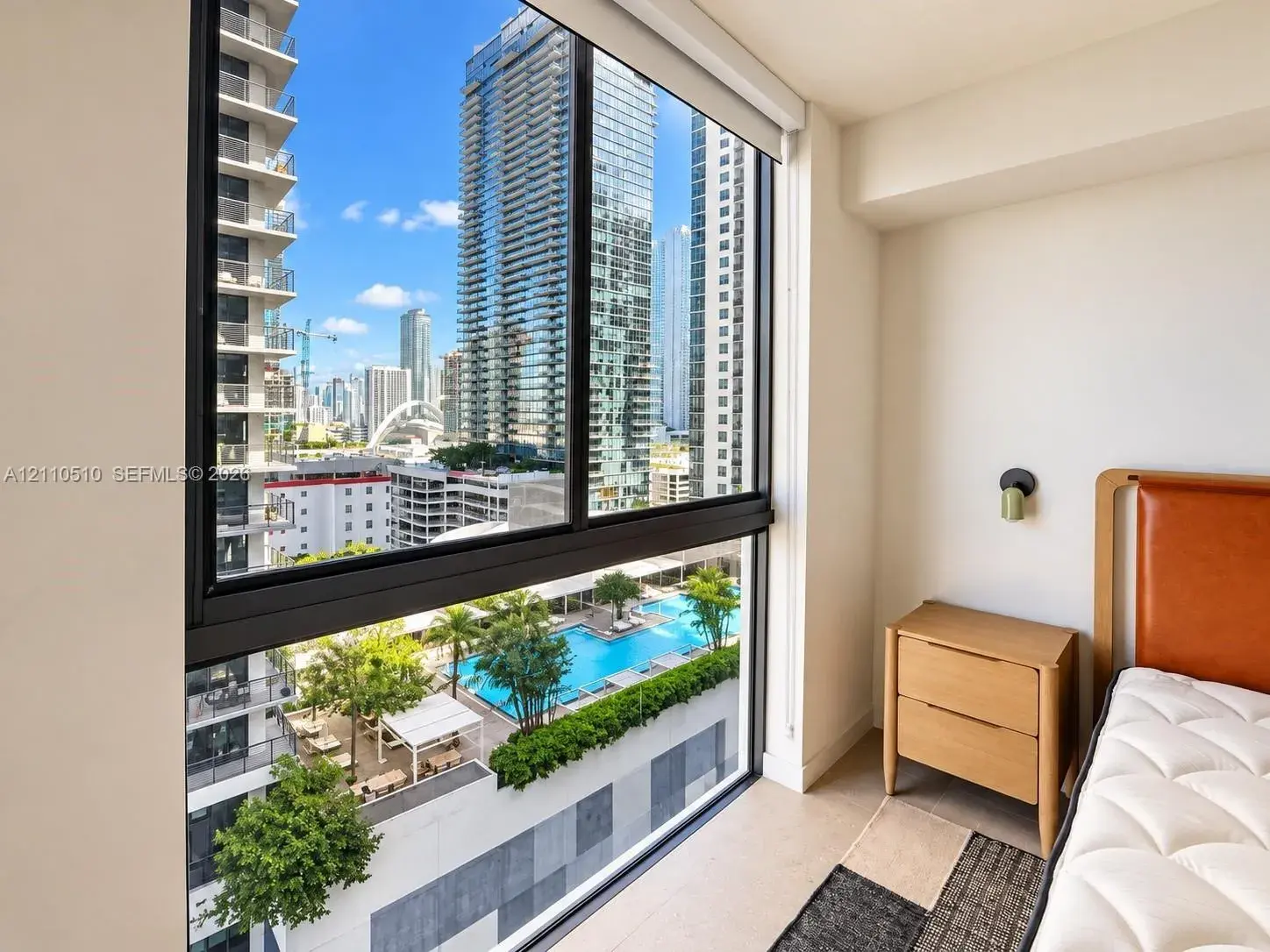 11 NE 6th St # 1811, Miami FL 33132
