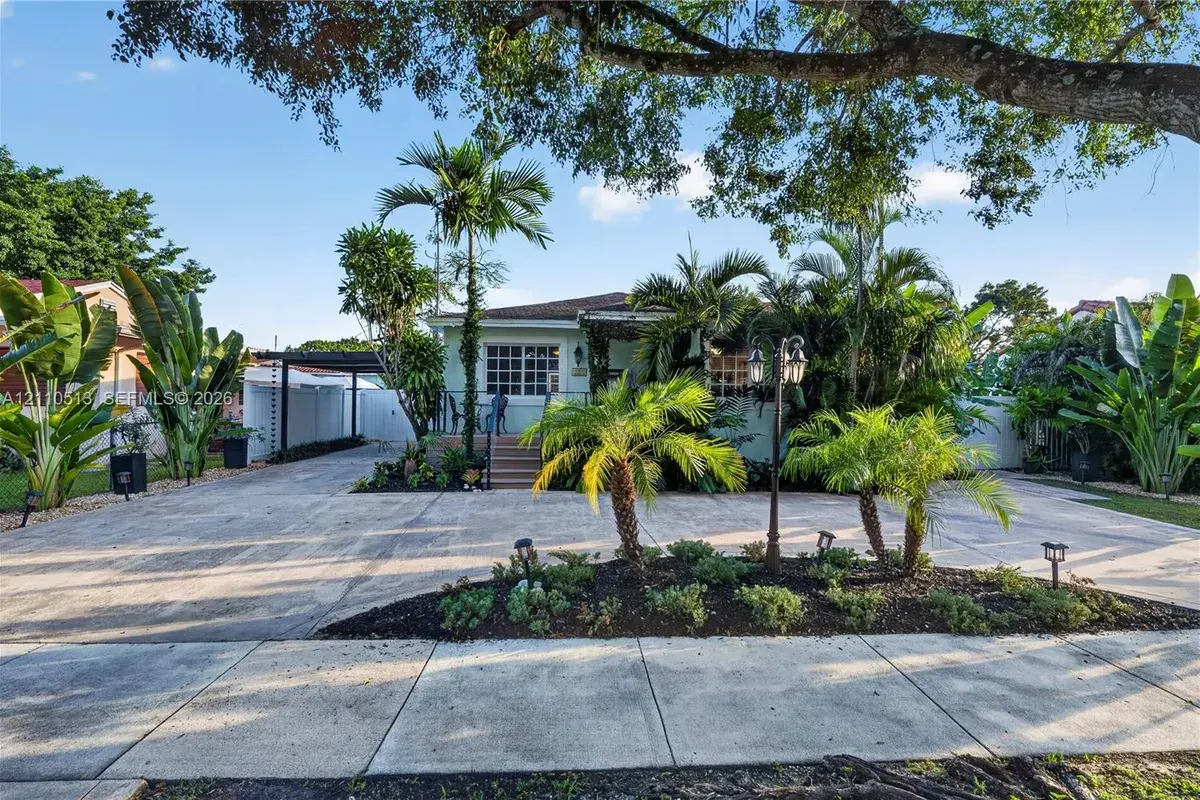 6520 SW 16th Ter, West Miami FL 33155