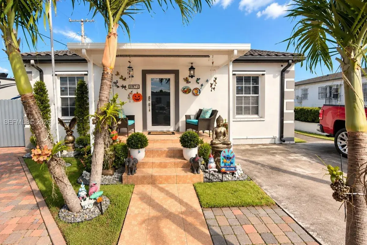 1971 NW 36th Ave, Miami FL 33125