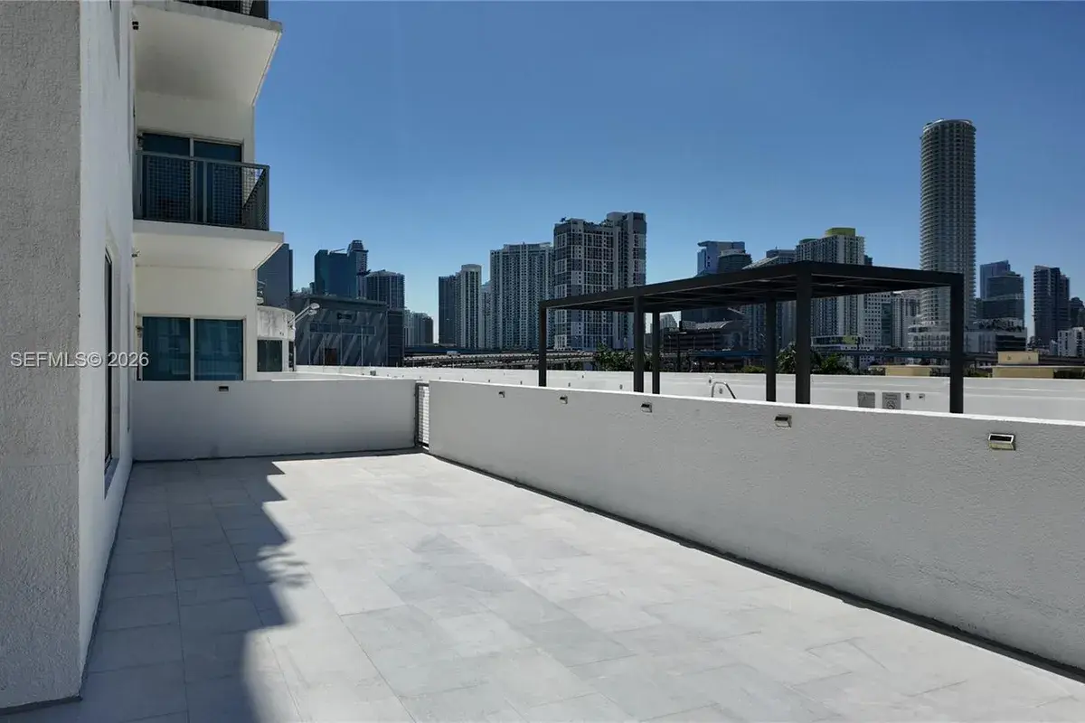 10 SW South River Dr # 610, Miami FL 33130