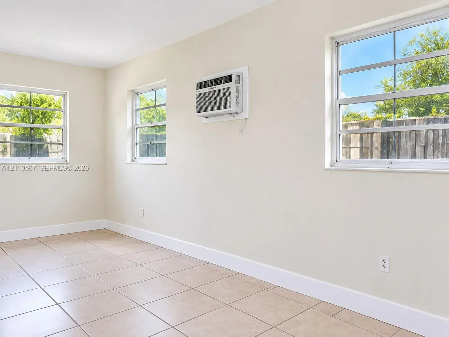 740 N 69th Ter, Hollywood FL 33024