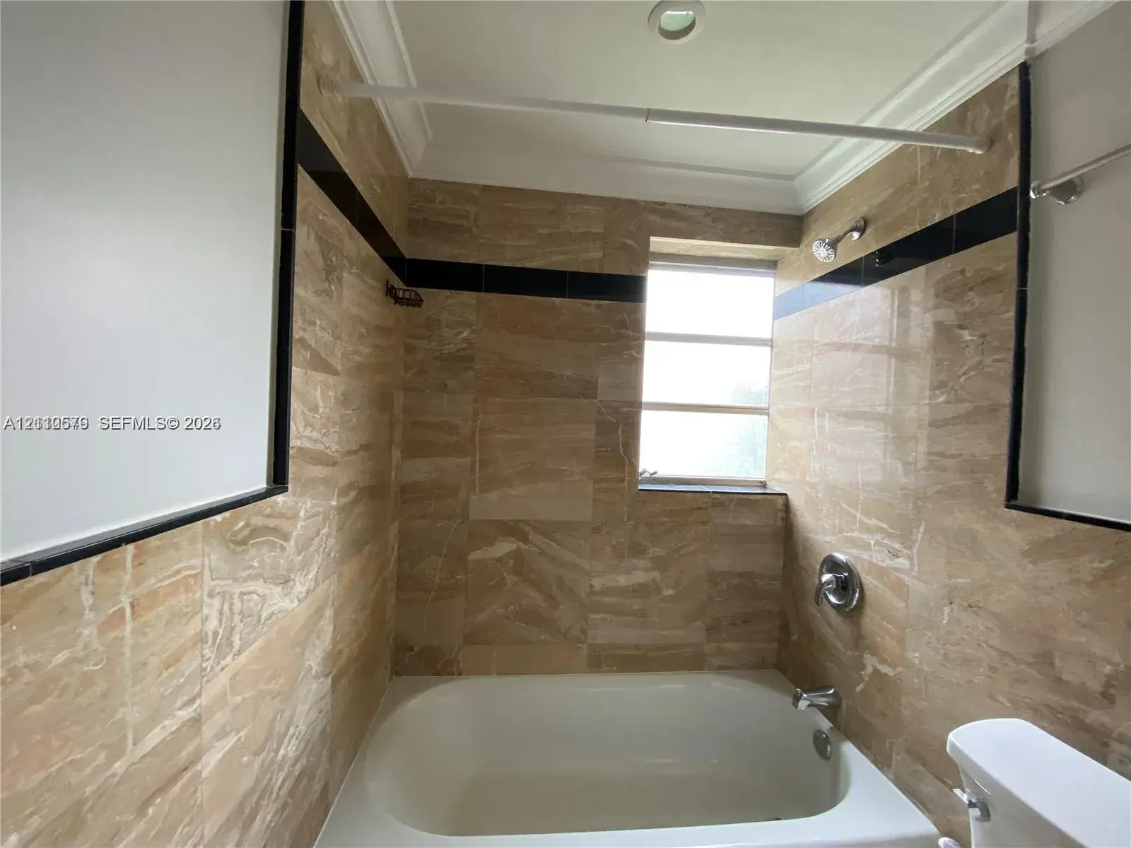 232 NE 12th Ave # 301, Hallandale Beach FL 33009