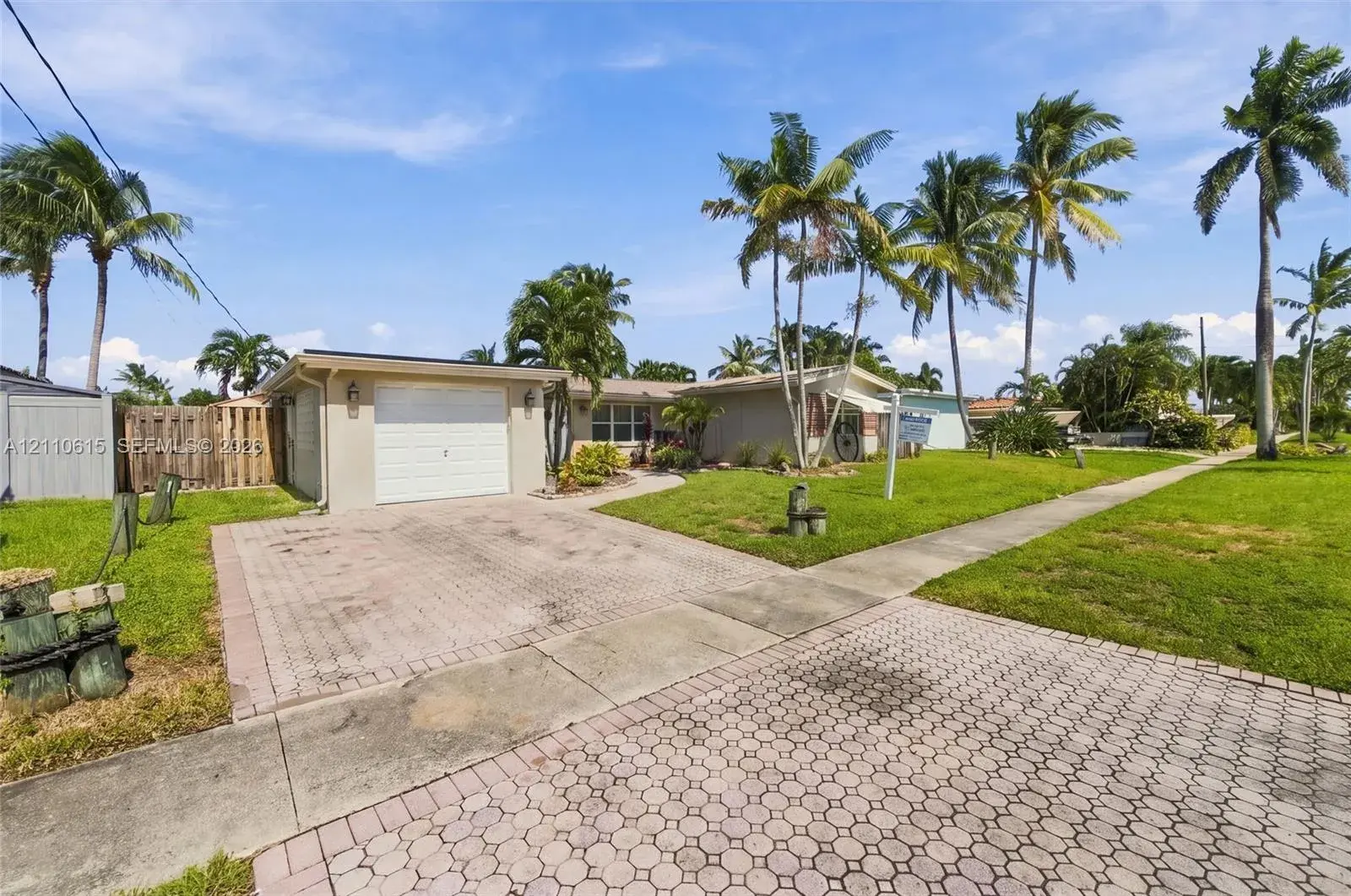 131 SE 12th St, Pompano Beach FL 33060