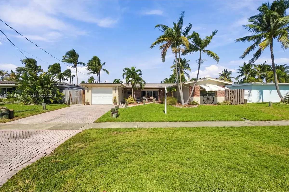 131 SE 12th St, Pompano Beach FL 33060