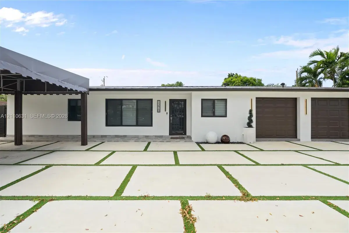 1270 W 64th Ter, Hialeah FL 33012