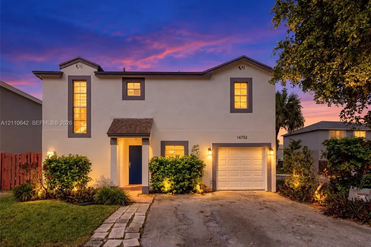 14732 SW 90th Ter, Miami FL 33196