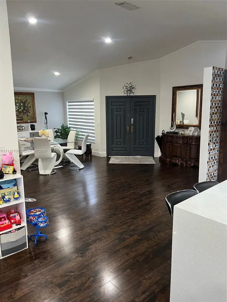 5861 SW 149th Ct, Miami FL 33193