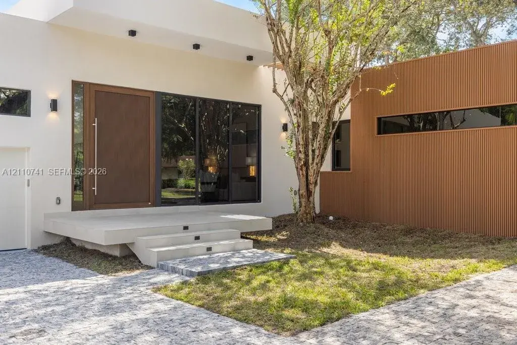 9445 SW 73rd Ave, Pinecrest FL 33156
