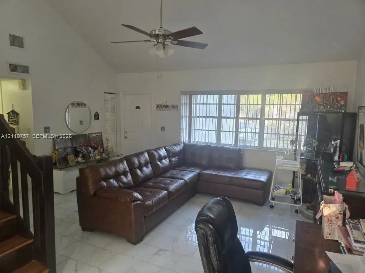 1354 Pelican Ct, Homestead FL 33035
