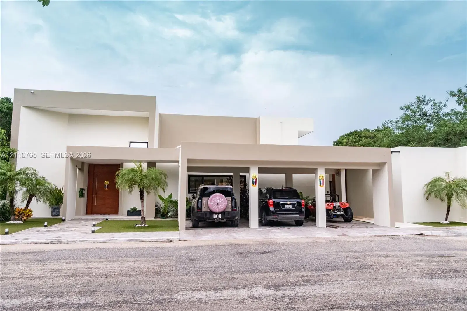 Calle 19 x 40 Casa #55, Hacienda Privada Cholul, FL