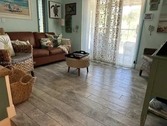 35 Dolphin Rd, Key Largo FL 33037