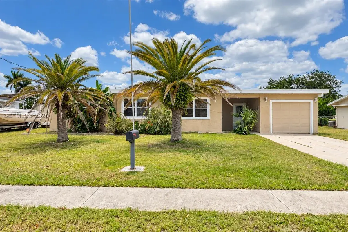 176 Godfrey Ave NE, Port Charlotte FL 33952