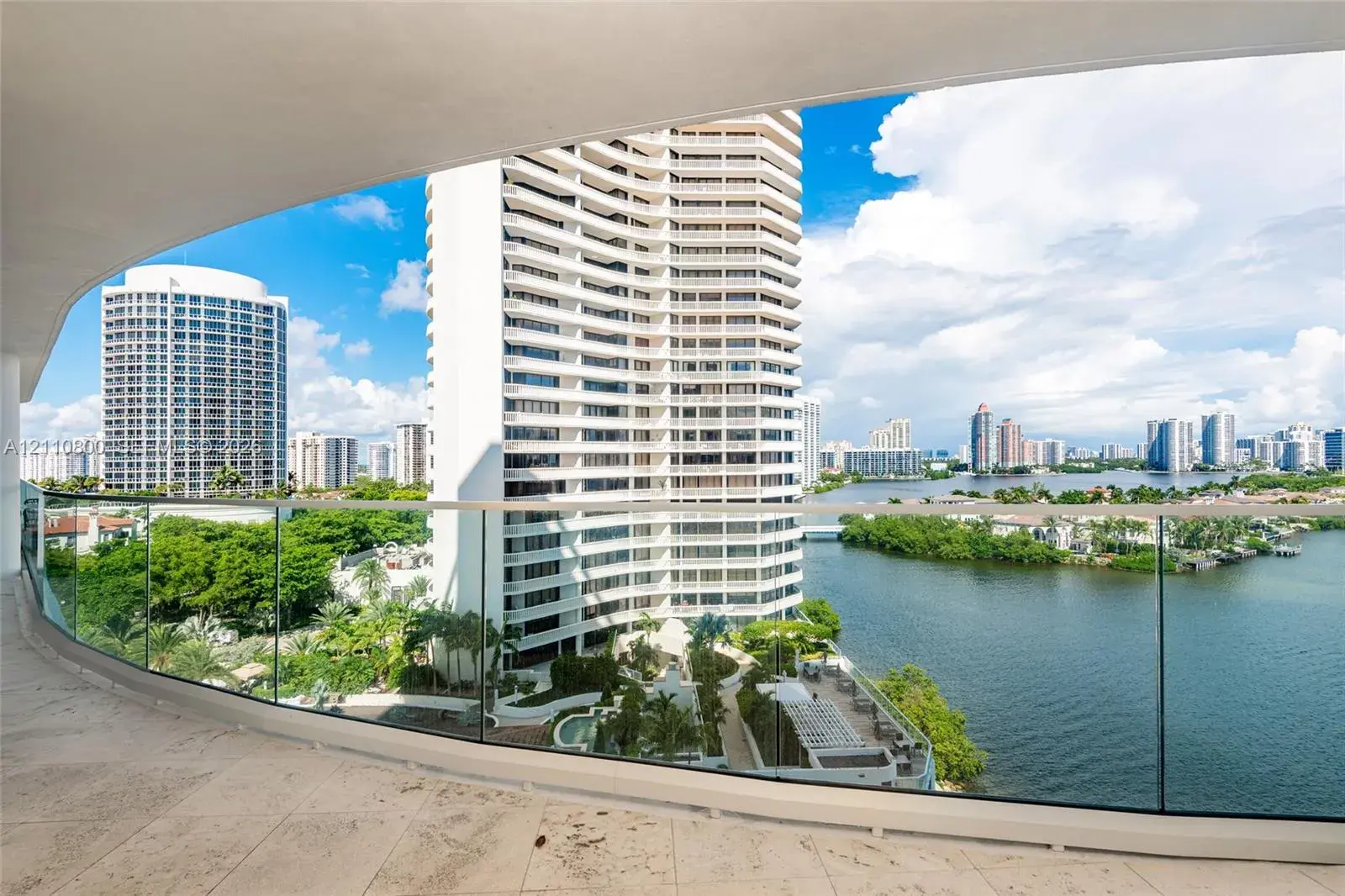 2800 Island Blvd # 1105, Aventura FL 33160