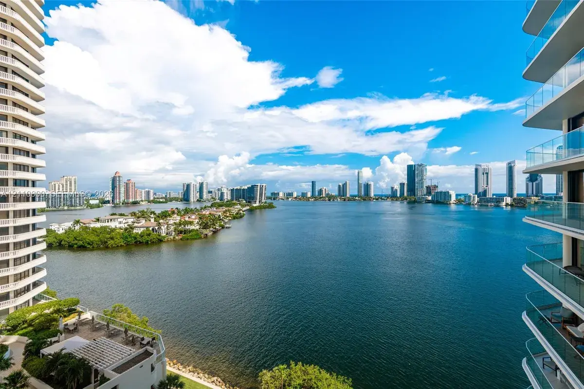 2800 Island Blvd # 1105, Aventura FL 33160