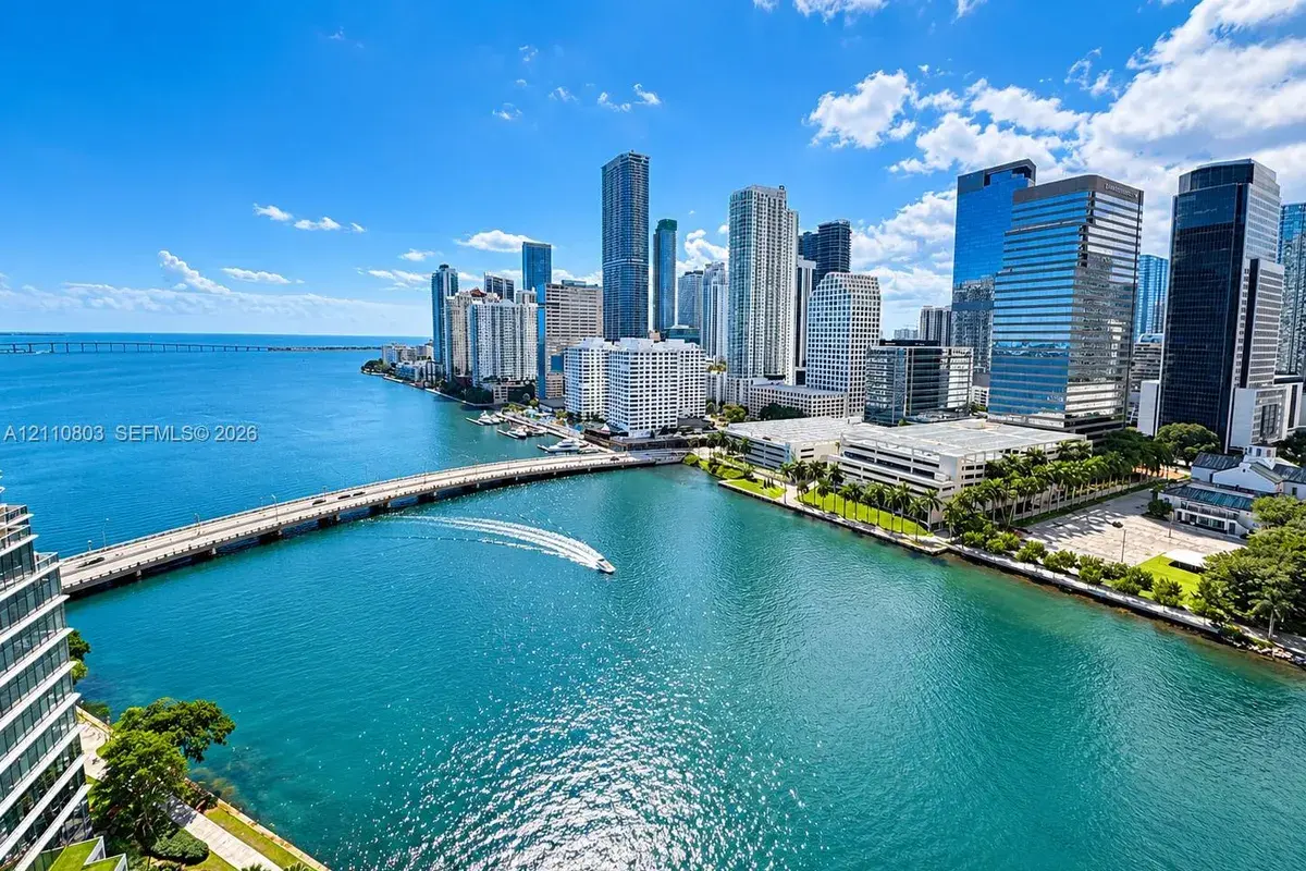 701 Brickell Key Blvd # 2412, Miami FL 33131