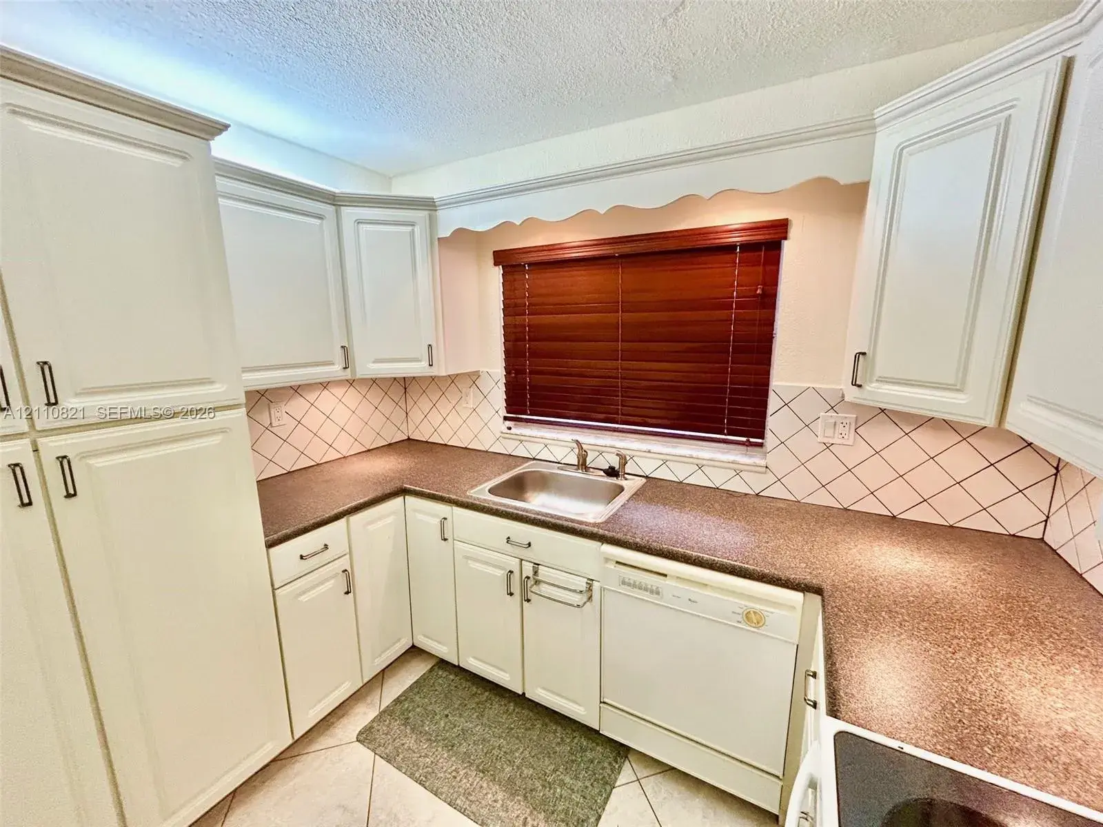 9020 Sunrise Lakes Blvd # 303, Sunrise FL 33322