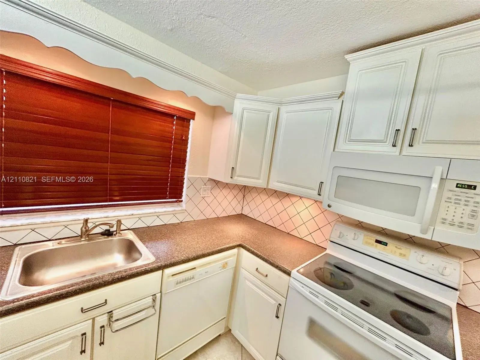 9020 Sunrise Lakes Blvd # 303, Sunrise FL 33322