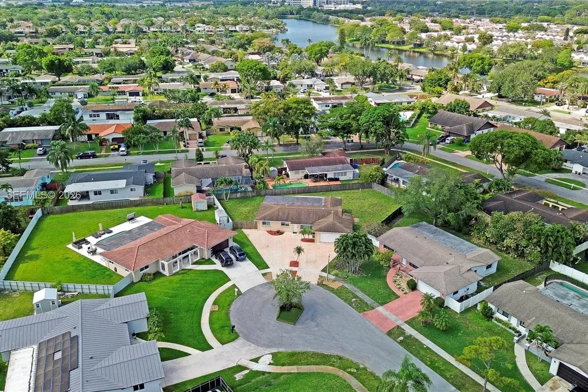 1600 NW 120th Ave, Pembroke Pines FL 33026
