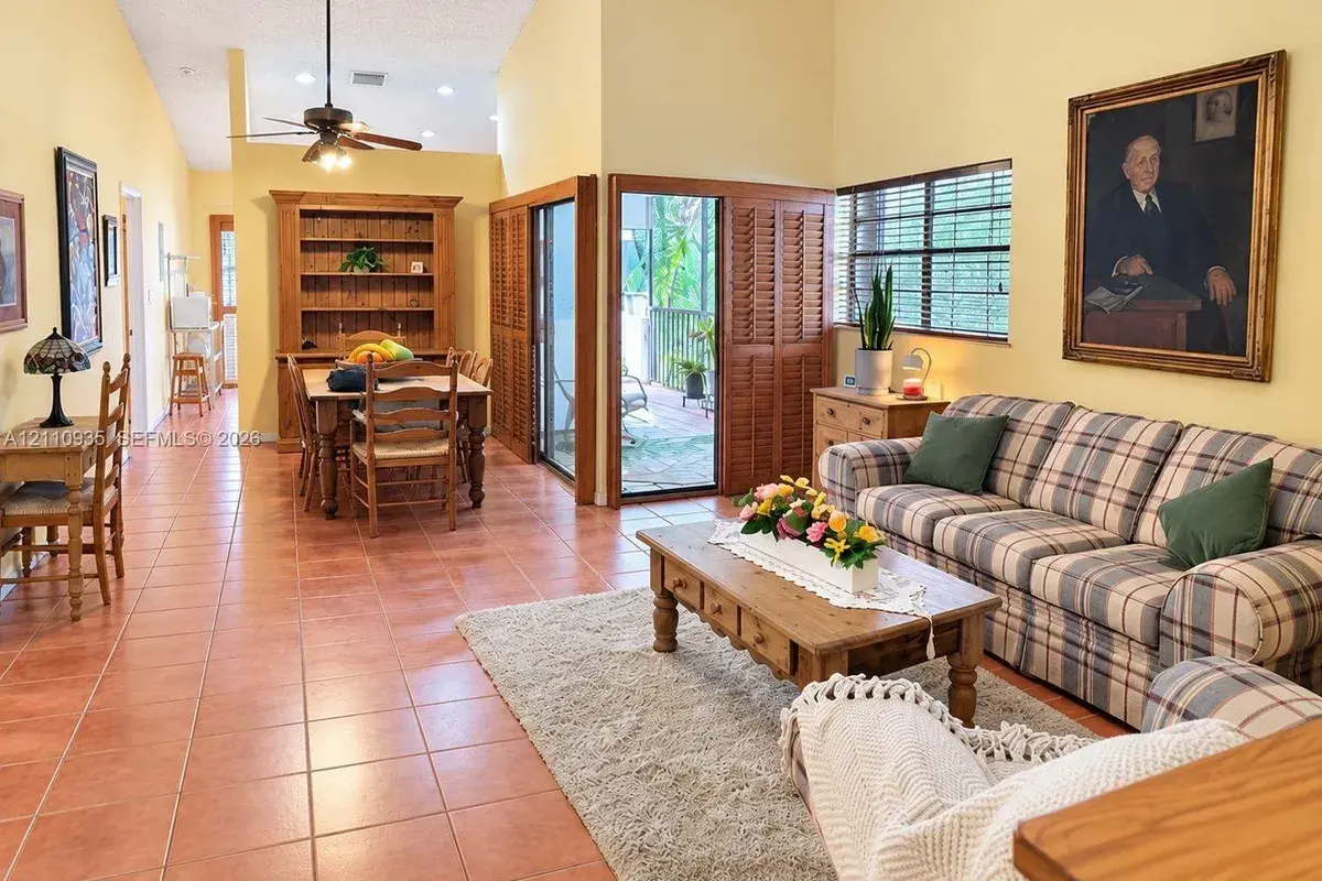 3530 Magellan Cir # 618, Aventura FL 33180