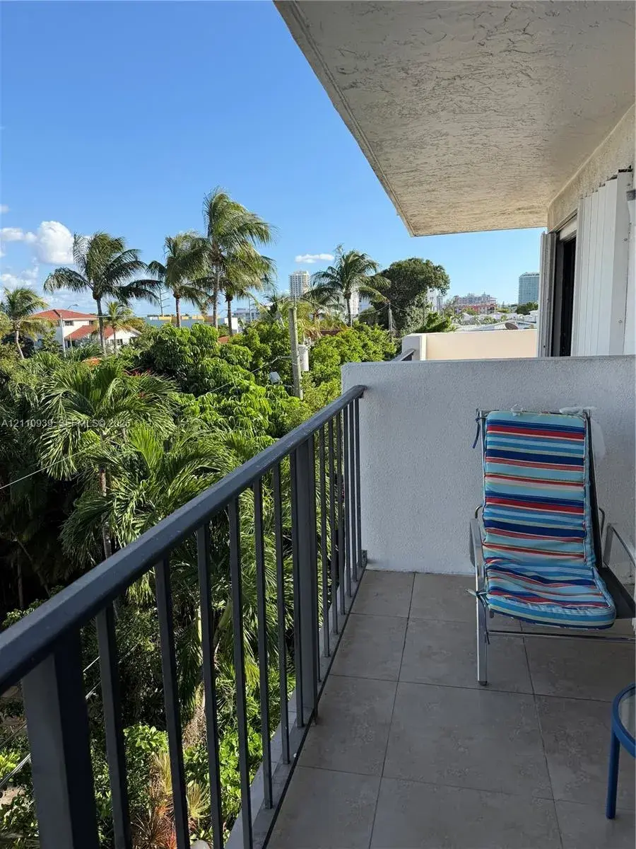 8255 Abbott Ave # 402, Miami Beach FL 33141