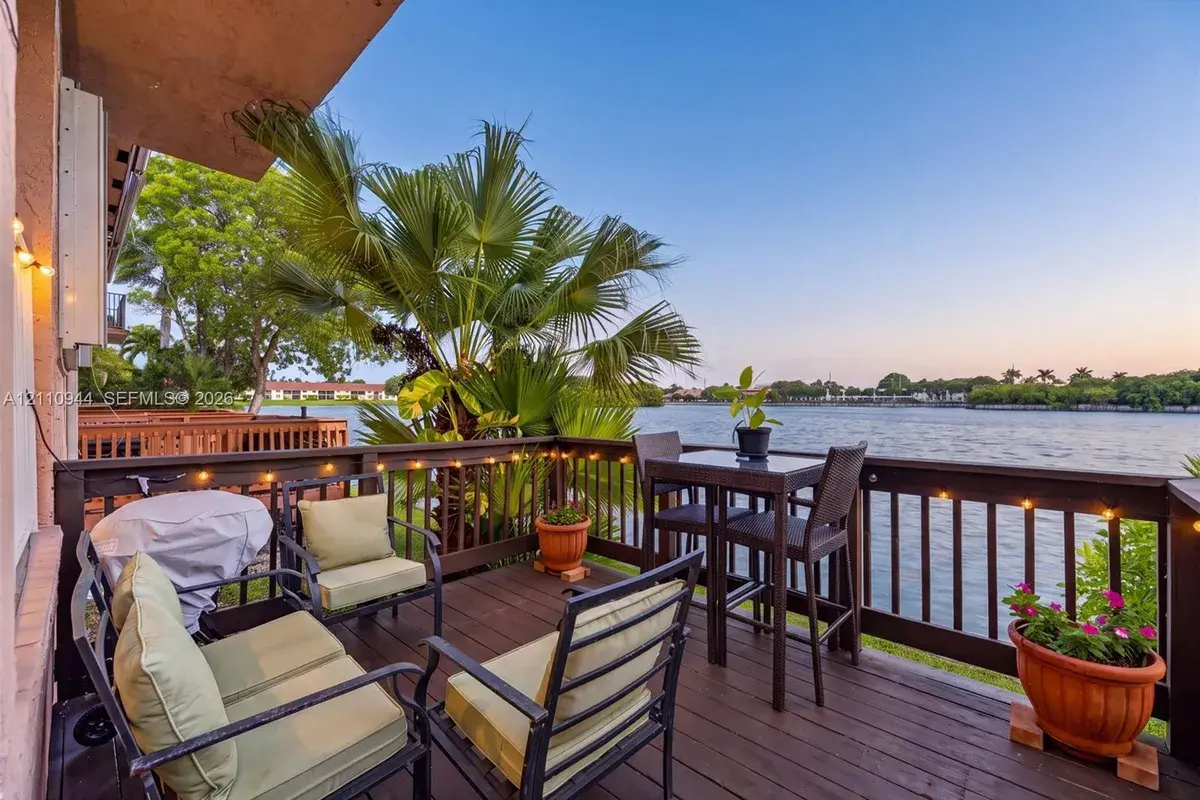 3271 NW 44th St # 5, Oakland Park FL 33309