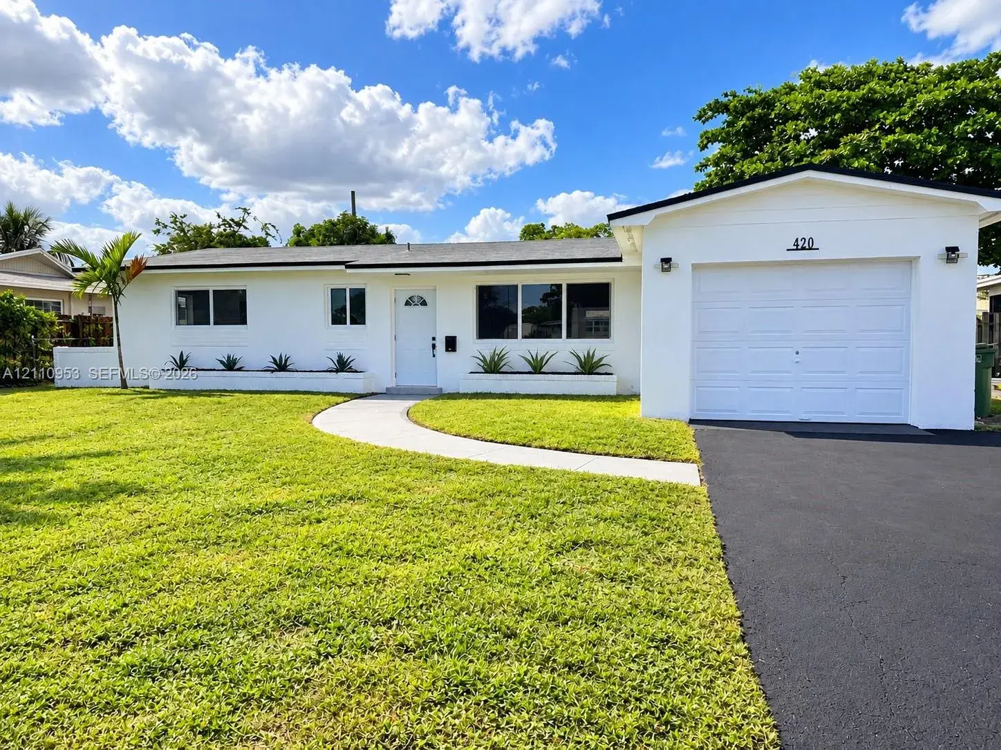420 SW 71st Way, Pembroke Pines FL 33023