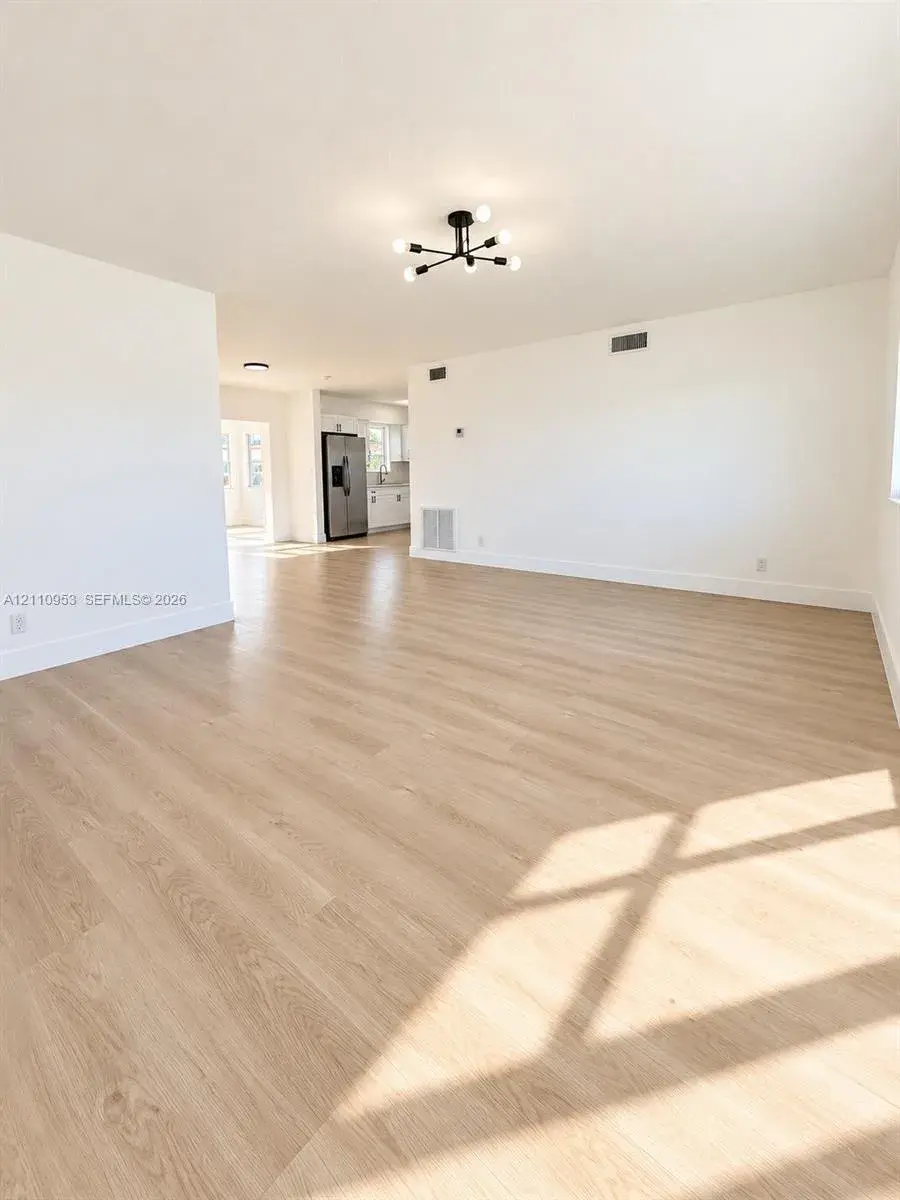 420 SW 71st Way, Pembroke Pines FL 33023